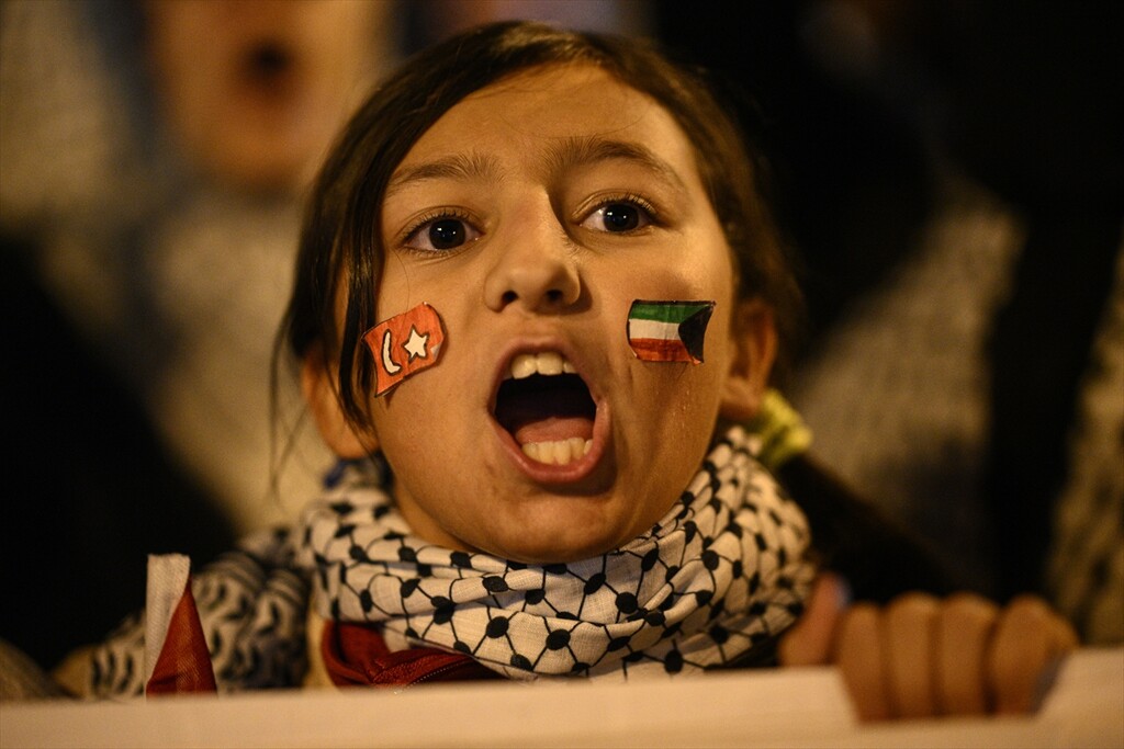الآلاف في أنقرة يشاركون بمسيرة تضامنًا مع فلسطين: صورة 17 من 17